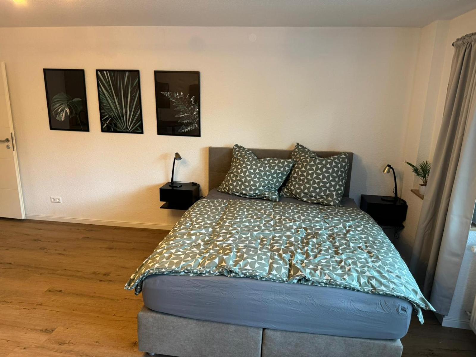 Studio Zimmer In Innenstadt Καρλσρούη Εξωτερικό φωτογραφία